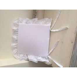 Csipkés székpárna (fehér)